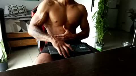 Snapshot of adam_valencia chatting on July 20, 7:16 pm Adam Valencia online show from July 20, 7:16 pm