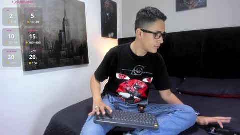 Snapshot of adam_walker_1 chatting on May 19, 3:07 pm adam_walker_1 online show from May 19, 3:07 pm