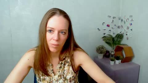Snapshot of adamais_ chatting on May 3, 9:26 am adamais_ online show from May 3, 9:26 am