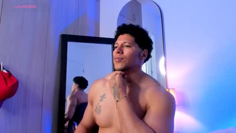 adambrocs1 online show from February 26, 6:18 pm