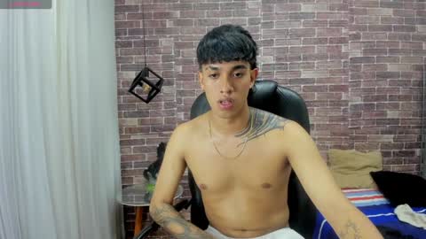 Snapshot of adamcoox chatting on December 27, 8:56 am Adam online show from December 27, 8:56 am