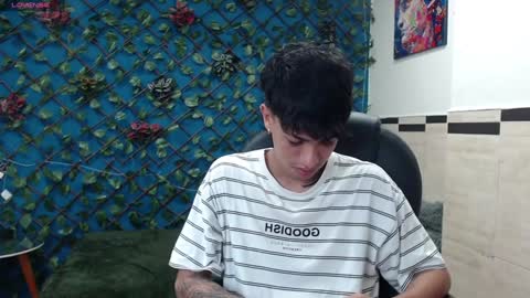 Snapshot of adamcoox chatting on December 29, 5:31 am Adam online show from December 29, 5:31 am