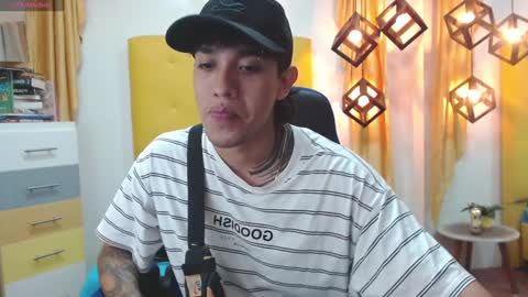 Snapshot of adamcoox chatting on January 25, 3:40 am Adam online show from January 25, 3:40 am