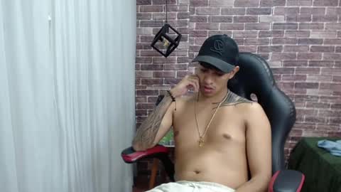 Snapshot of adamcoox chatting on February 16, 6:32 am Adam online show from February 16, 6:32 am