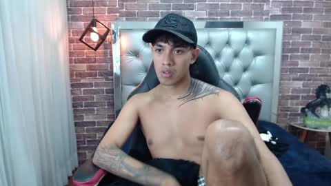 Snapshot of adamcoox chatting on February 27, 6:50 am Adam online show from February 27, 6:50 am