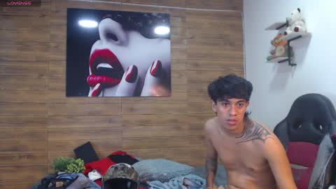 Adam online show from April 9, 6:24 pm