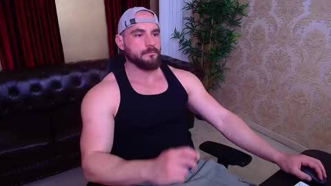 Snapshot of adamjameson chatting on April 18, 5:33 am AdamJameson online show from April 18, 5:33 am