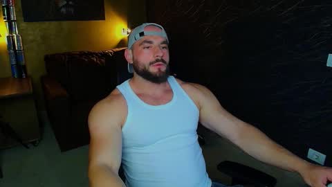 Snapshot of adamjameson chatting on May 23, 5:01 am AdamJameson online show from May 23, 5:01 am