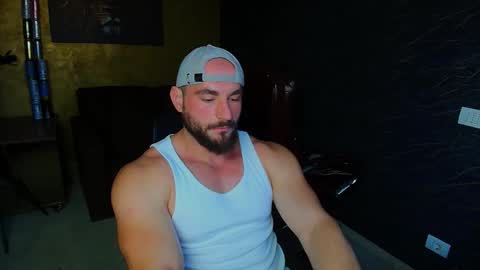 Snapshot of adamjameson chatting on May 26, 5:14 am AdamJameson online show from May 26, 5:14 am