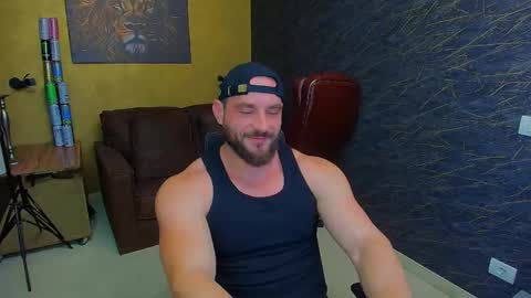 Snapshot of adamjameson chatting on May 28, 4:54 am AdamJameson online show from May 28, 4:54 am