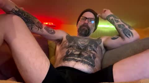 Snapshot of adamofeternia44 chatting on March 7, 4:42 am adamofeternia44 online show from March 7, 4:42 am