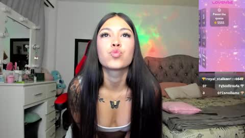 Snapshot of adams_mia chatting on December 21, 7:38 pm adams_mia online show from December 21, 7:38 pm