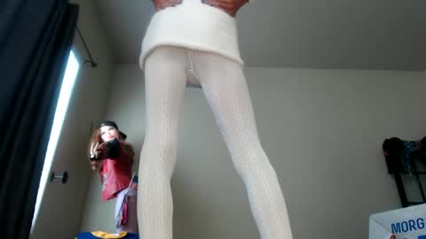 Snapshot of adamseve777 chatting on December 2, 8:22 pm TaylorSexbot online show from December 2, 8:22 pm