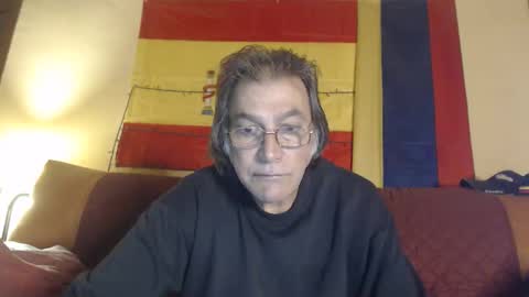 Snapshot of adan51 chatting on May 4, 4:52 am Adan online show from May 4, 4:52 am
