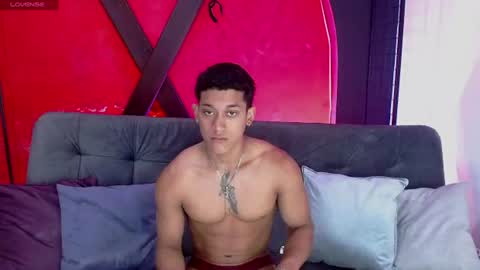Snapshot of adan_222 chatting on July 30, 12:26 pm Adan online show from July 30, 12:26 pm
