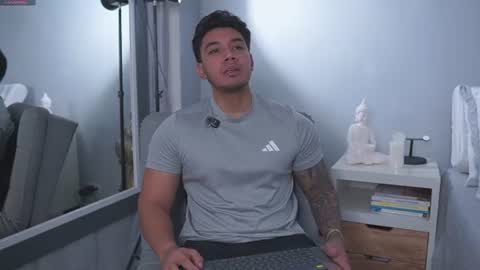 Adan Johns online show from June 16, 5:04 pm