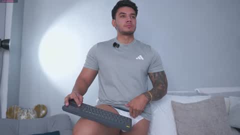 Adan Johns online show from June 20, 12:36 am