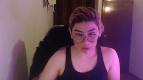 Snapshot of adan_romanoff chatting on June 6, 7:13 am adan_romanoff online show from June 6, 7:13 am