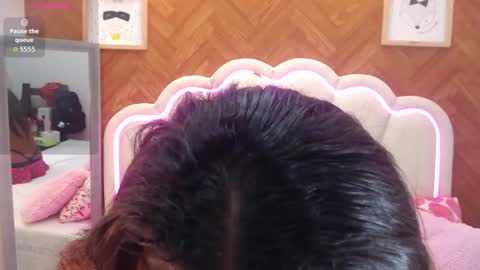 Snapshot of adarose_ chatting on February 26, 11:15 pm adarose_ online show from February 26, 11:15 pm