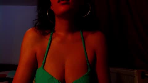 amy        online show from January 16, 10:44 pm