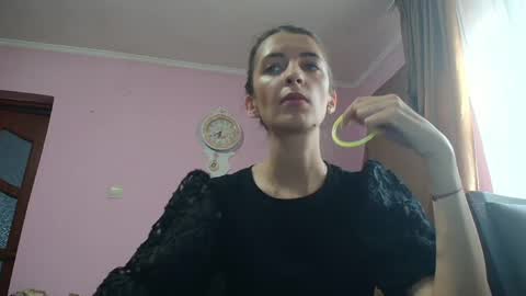 Snapshot of addicted_to_you1 chatting on May 28, 3:53 pm addicted_to_you1 online show from May 28, 3:53 pm