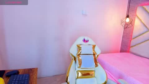 addy__02 online show from October 28, 11:36 am