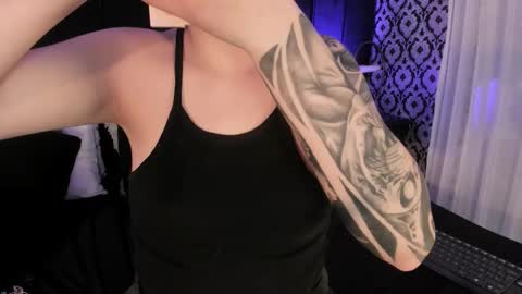 Ade  online show from December 13, 7:53 pm