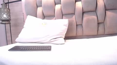 Snapshot of adela_chase chatting on January 20, 9:03 am adela chase online show from January 20, 9:03 am