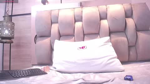 Snapshot of adela_chase chatting on February 3, 7:51 am adela chase online show from February 3, 7:51 am