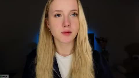 Snapshot of adele_armas chatting on February 22, 9:57 pm Adele online show from February 22, 9:57 pm