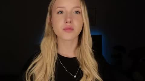 Adele online show from April 2, 8:06 pm