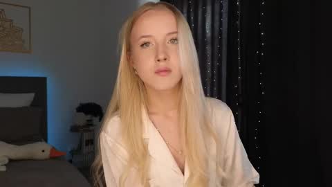 Adele online show from April 12, 3:06 pm