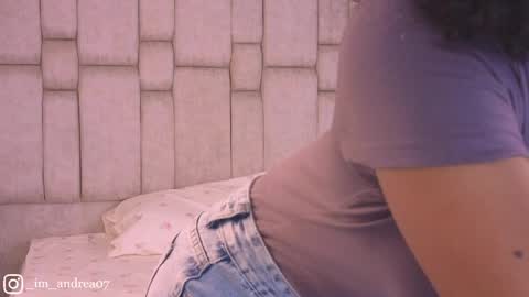 Andrea online show from April 9, 12:10 pm