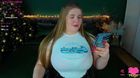 Snapshot of adele_sugar chatting on December 30, 4:53 am Your Adele online show from December 30, 4:53 am