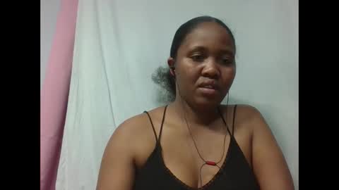adelealy online show from October 18, 3:02 pm