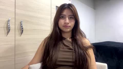 adellein foxx online show from October 10, 4:55 am