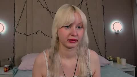 adelesilvy online show from March 3, 1:56 am