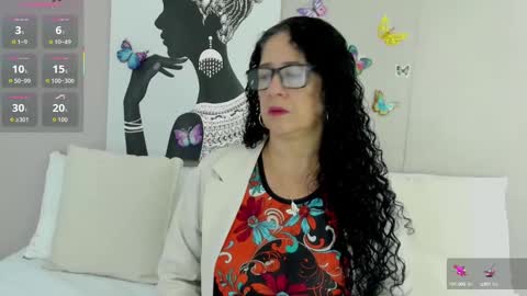 Adele Smithh online show from October 7, 11:40 am