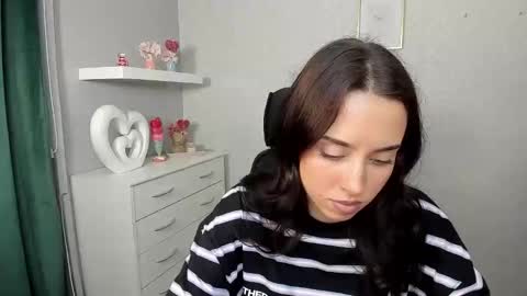 Adele online show from March 26, 6:41 am