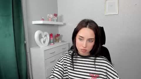 Adele online show from March 30, 5:41 am