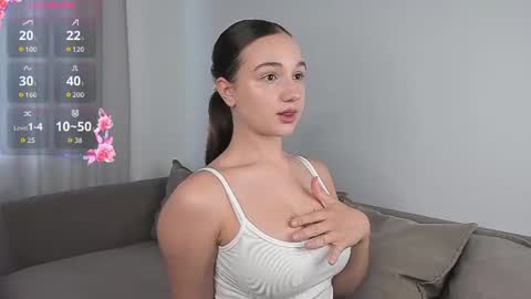 Snapshot of adelexx_zll chatting on July 4, 4:40 am adelexx_zll online show from July 4, 4:40 am
