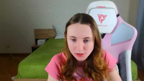 Adelina online show from December 14, 9:25 am