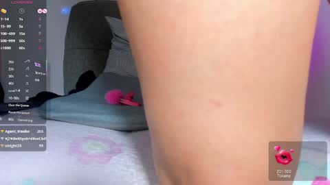 adelinaconte1 online show from May 16, 12:29 am