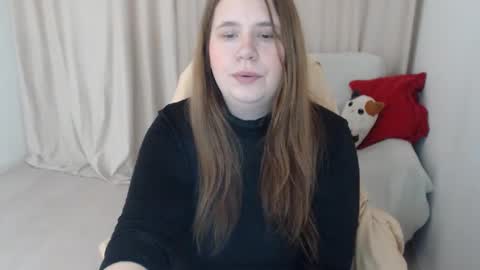 adelinalawson online show from March 8, 7:09 pm