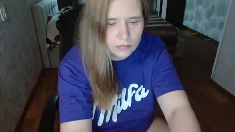 Snapshot of adelinalawson chatting on May 23, 5:56 am adelinalawson online show from May 23, 5:56 am