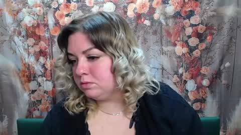 Snapshot of adelinamaster chatting on April 14, 5:41 pm AdelinaMaster online show from April 14, 5:41 pm