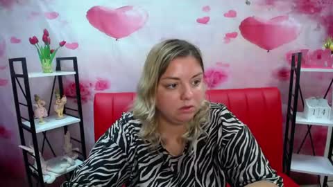 Snapshot of adelinamaster chatting on July 16, 8:20 am AdelinaMaster online show from July 16, 8:20 am