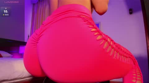 Snapshot of adeline18x chatting on December 16, 3:00 pm adeline online show from December 16, 3:00 pm