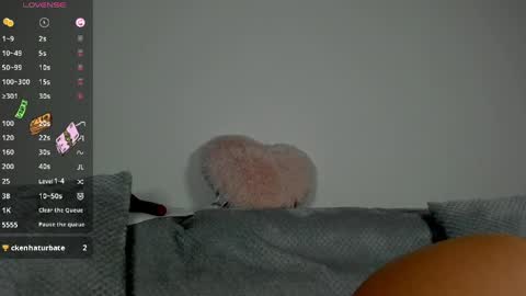 adeline_reilly online show from March 31, 9:15 pm