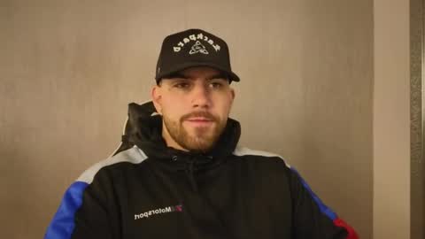 Ades online show from November 11, 12:05 pm